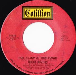 ascolta in linea Brook Benton - Take A Look At Your Hands