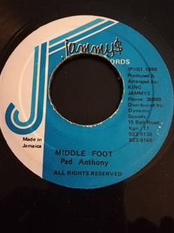 écouter en ligne Pad Anthony - Middle Foot