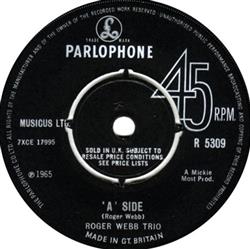 lyssna på nätet Roger Webb Trio - A Side