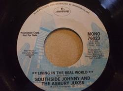 last ned album Southside Johnny & The Asbury Jukes - Living In The Real World
